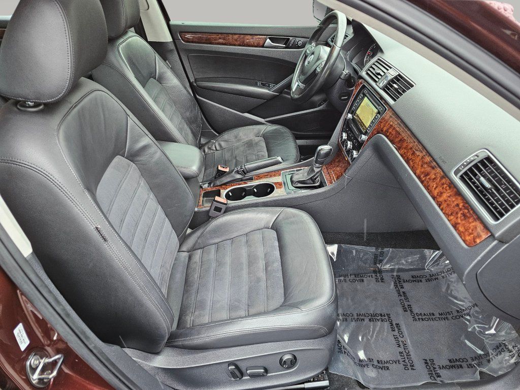 Used 2013 Volkswagen Passat TDI SEL Premium FWD image 27