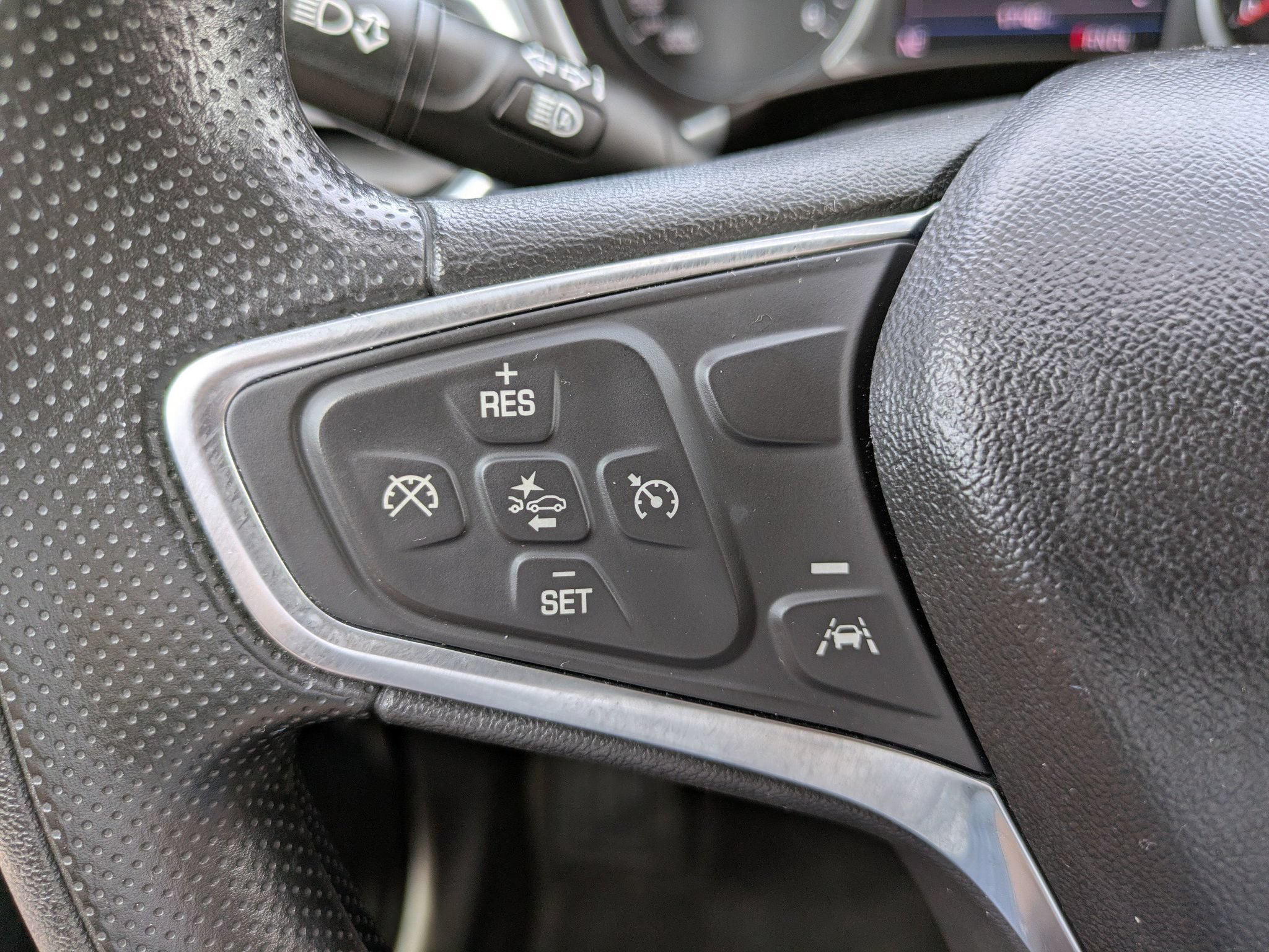Used 2022 Chevrolet Equinox LT AWD/4WD image 24