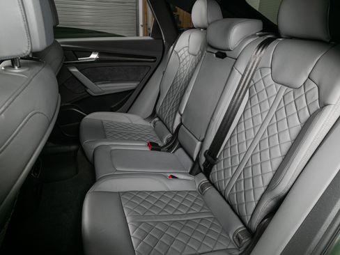 Used 2023 Audi SQ5 Prestige w/ Prestige Package image 27