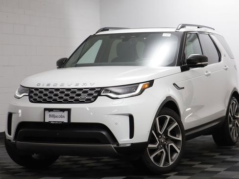 Used 2025 Land Rover Discovery S image 1