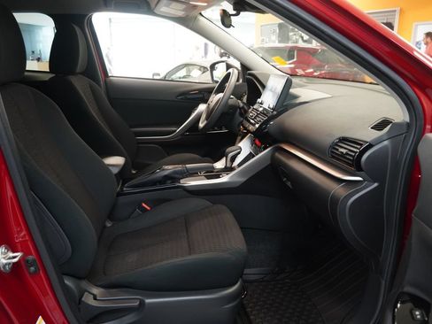 Used 2022 Mitsubishi Eclipse Cross LE AWD/4WD image 33