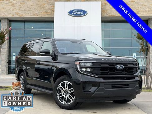 Used 2025 Ford Expedition Active AWD/4WD image 1