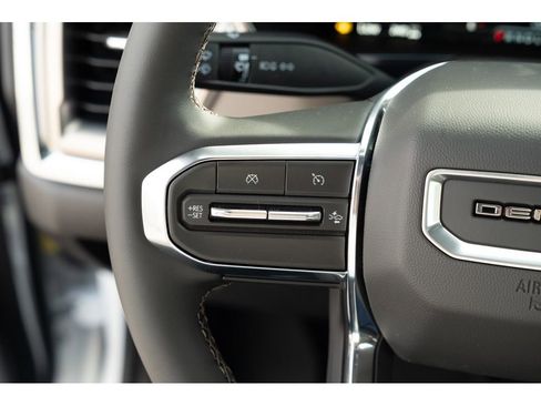 New 2026 GMC Canyon Denali image 19