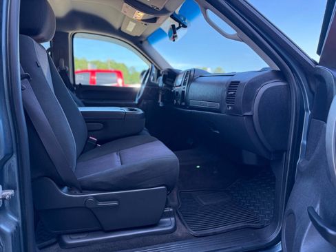 Used 2011 Chevrolet Silverado 1500 LT w/ Regional Value Package RWD image 18