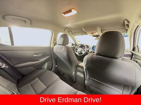 Used 2025 Nissan Sentra SR FWD image 28