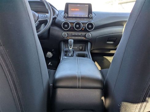 Used 2024 Nissan Sentra SV image 27