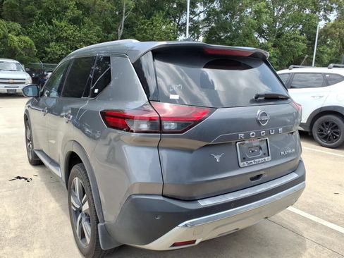 Used 2022 Nissan Rogue Platinum w/ Head-Up Display Package FWD image 6