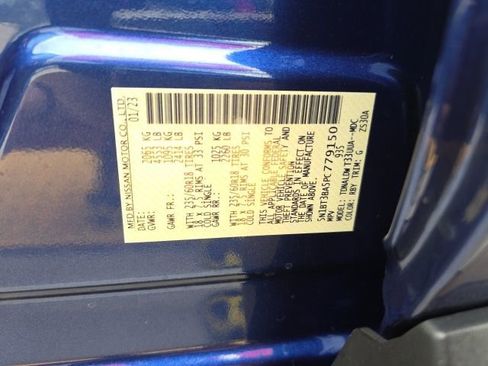 Used 2023 Nissan Rogue SV image 28