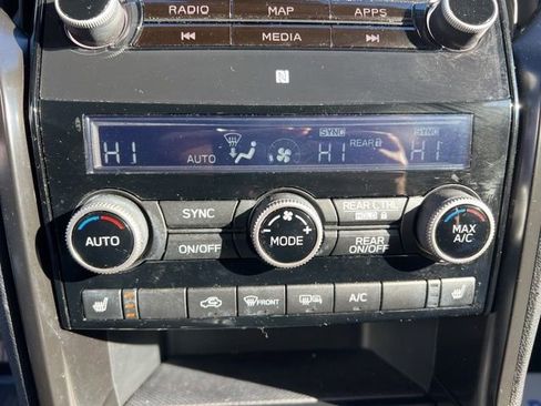 Used 2022 Subaru Ascent Onyx Edition image 23