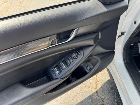 Used 2019 Honda Accord Sport image 15