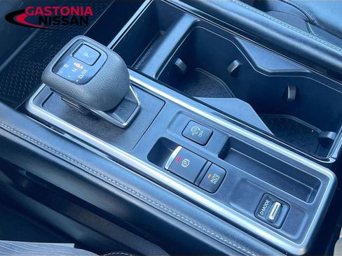 Used 2024 Nissan Pathfinder SL image 22