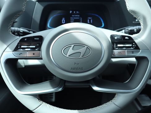 New 2026 Hyundai Elantra SEL Sport Premium FWD image 2