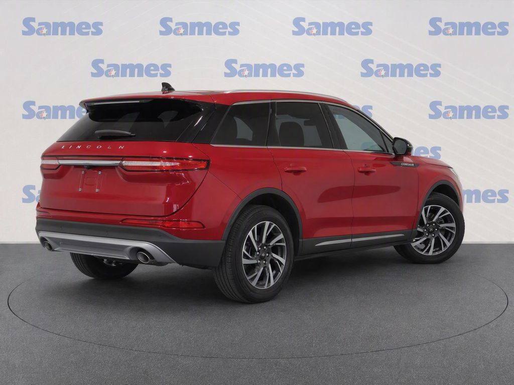 Used 2024 Lincoln Corsair FWD image 3