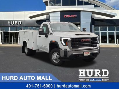 New 2025 GMC Sierra 3500 Pro w/ Convenience Package