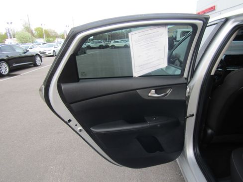 Used 2019 Kia Forte LXS image 10