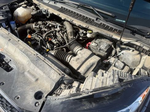 Used 2022 Ford Edge ST w/ Equipment Group 401A image 9