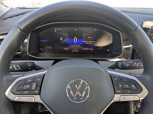 Used 2025 Volkswagen Jetta SE w/ Sunroof Package FWD image 27