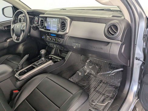 Used 2023 Toyota Tacoma SR5 w/ Technology Package RWD image 30