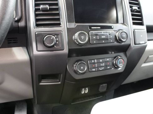 Used 2019 Ford F150 XLT w/ Equipment Group 302A Luxury AWD/4WD image 56