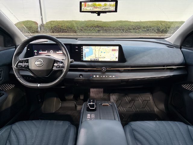 Used 2024 Nissan Ariya AWD image 11