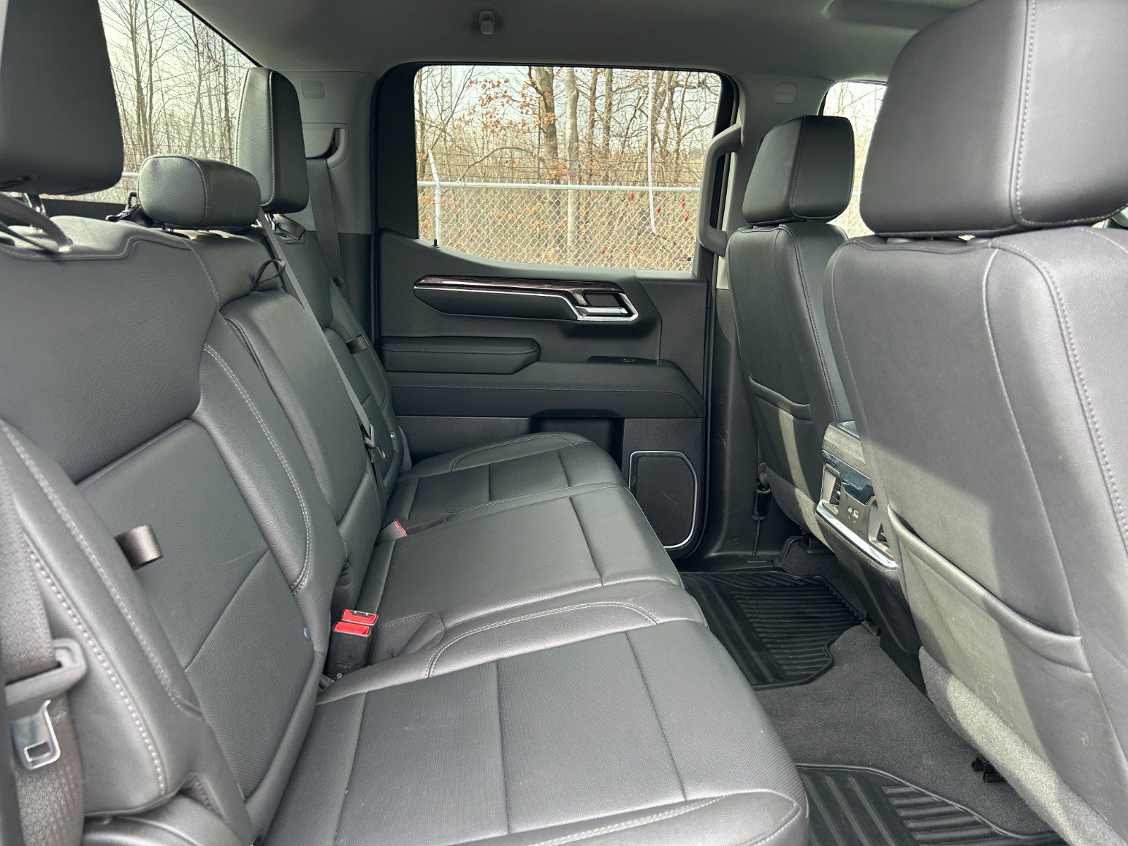 Used 2023 Chevrolet Silverado 1500 LTZ AWD/4WD image 18