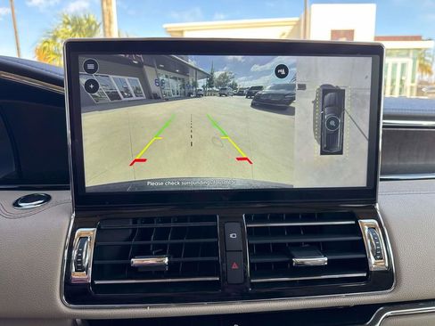 Certified 2024 Lincoln Navigator Reserve AWD/4WD image 29