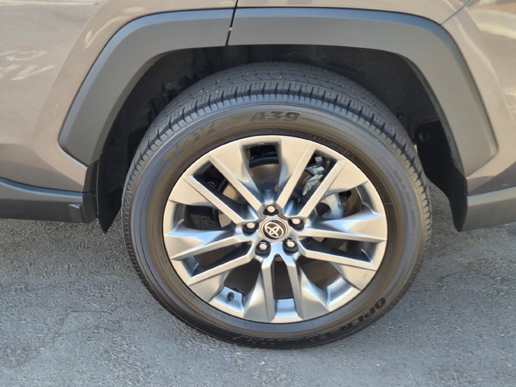 Used 2023 Toyota RAV4 XLE Premium FWD image 32