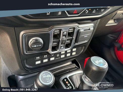 Used 2022 Jeep Wrangler Unlimited Sahara w/ LED Lighting Group AWD/4WD image 20