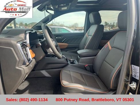 Used 2025 GMC Canyon AT4 w/ Technology Plus Package image 11