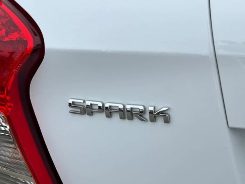 Used 2017 Chevrolet Spark LT image 21