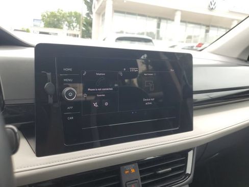 Certified 2025 Volkswagen Taos S FWD image 19
