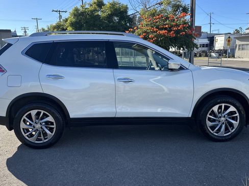 Used 2014 Nissan Rogue SL w/ SL Premium Package AWD/4WD image 3