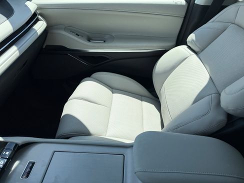 New 2026 Lincoln Navigator L Reserve AWD/4WD image 33