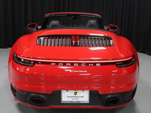 Certified 2024 Porsche 911 Carrera image 6