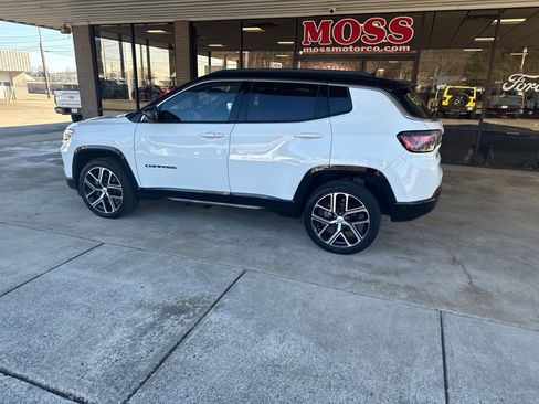 Used 2024 Jeep Compass Limited w/ Elite Group image 6