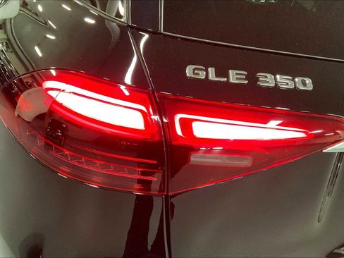 Certified 2025 Mercedes-Benz GLE 350 4MATIC image 28