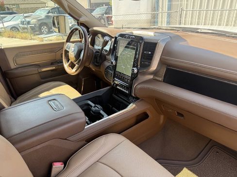 Used 2021 RAM 2500 Limited AWD/4WD image 24
