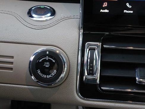 Used 2022 Lincoln Navigator L Reserve AWD/4WD image 37
