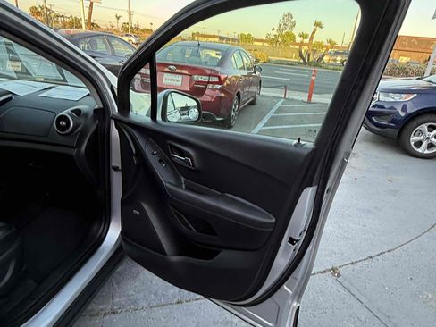 Used 2015 Chevrolet Trax LT w/ LT Sun and Sound Package image 27