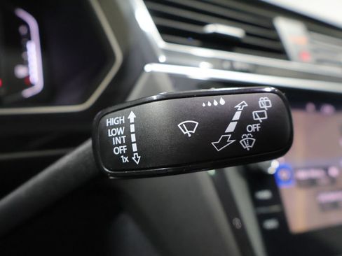 Used 2024 Volkswagen Tiguan SEL R-Line w/ MDO Package, Two-Row AWD/4WD image 41
