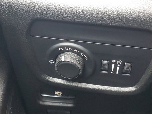 New 2025 Jeep Grand Cherokee L Altitude image 19