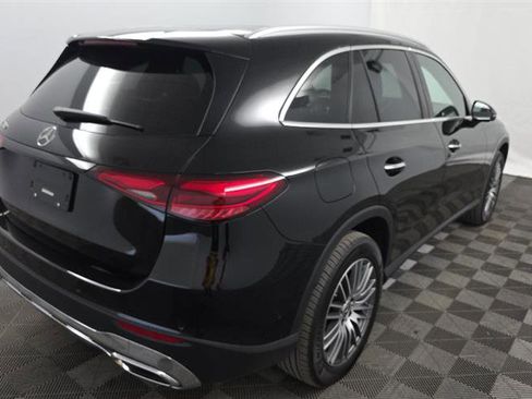 Used 2024 Mercedes-Benz GLC 300 image 4