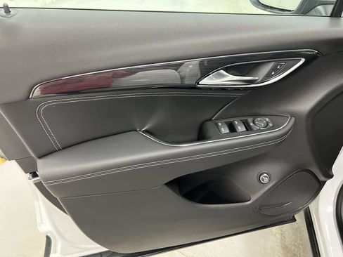 Used 2023 Buick Envision Preferred FWD image 20