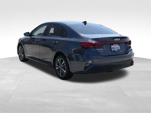 Used 2024 Kia Forte LXS w/ LXS Technology Package FWD image 6