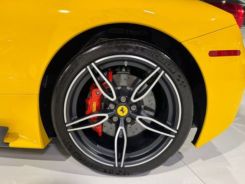 Used 2015 Ferrari 458 Speciale A image 61