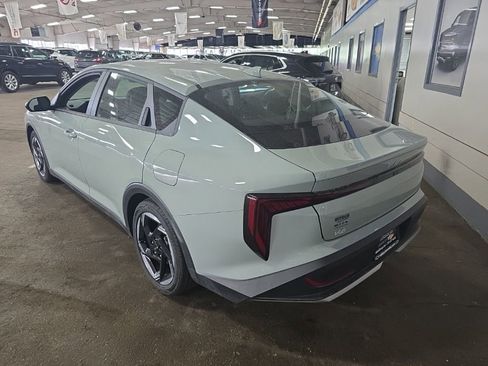 Used 2025 Kia K4 EX FWD image 3