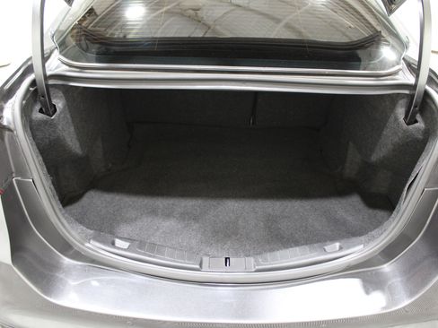 Used 2018 Ford Fusion Titanium image 28