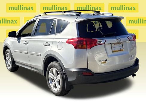 Used 2013 Toyota RAV4 XLE image 10