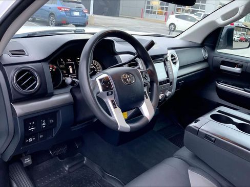 Used 2019 Toyota Tundra SR5 image 17