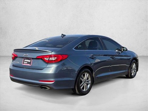 Used 2017 Hyundai Sonata SE image 5